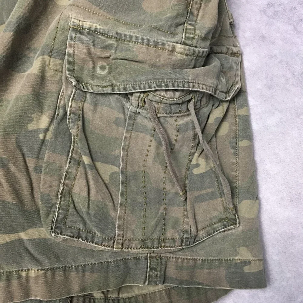 Faded Glory‎ Mens Cargo Shorts size 42 Green Jungle Camouflage Cotton Pockets